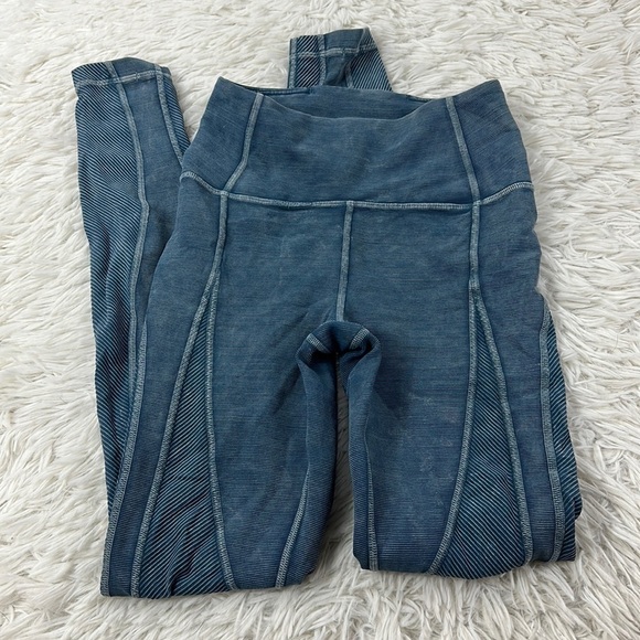 🔥$SALE$🔥 Lululemon Wunder Under HR Snow Washed Ribbed 28" Washed Night Diver - Picture 1 of 5